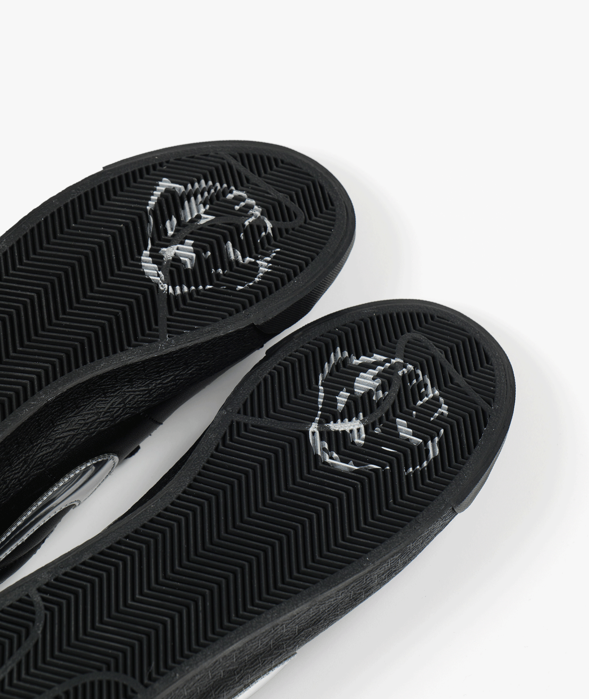 DANCER Nike SB QS Blazer Low Black/Mirror - Main Image